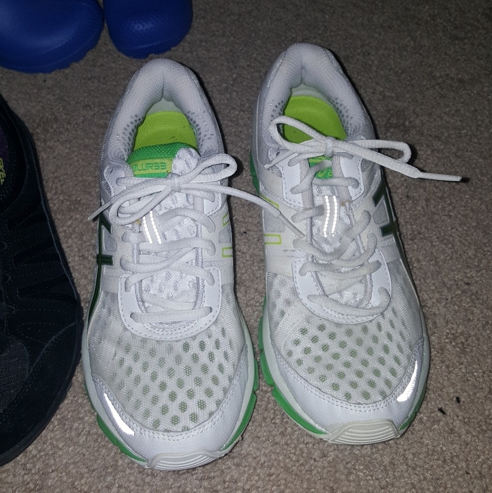 Asics running shoes size 7